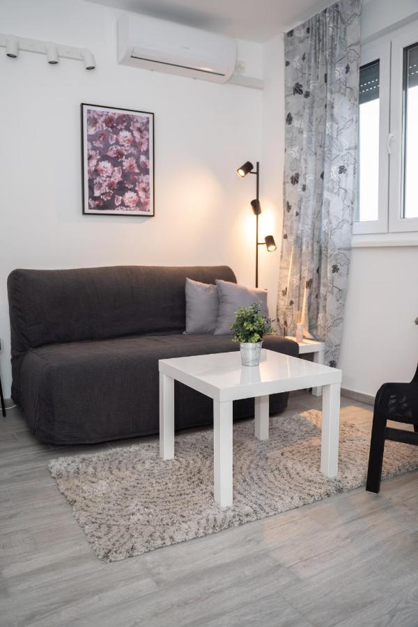 Apartman Ina Osijek Exterior foto